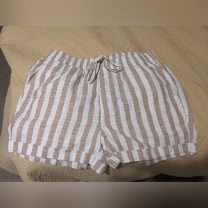 Women's striped shorts M